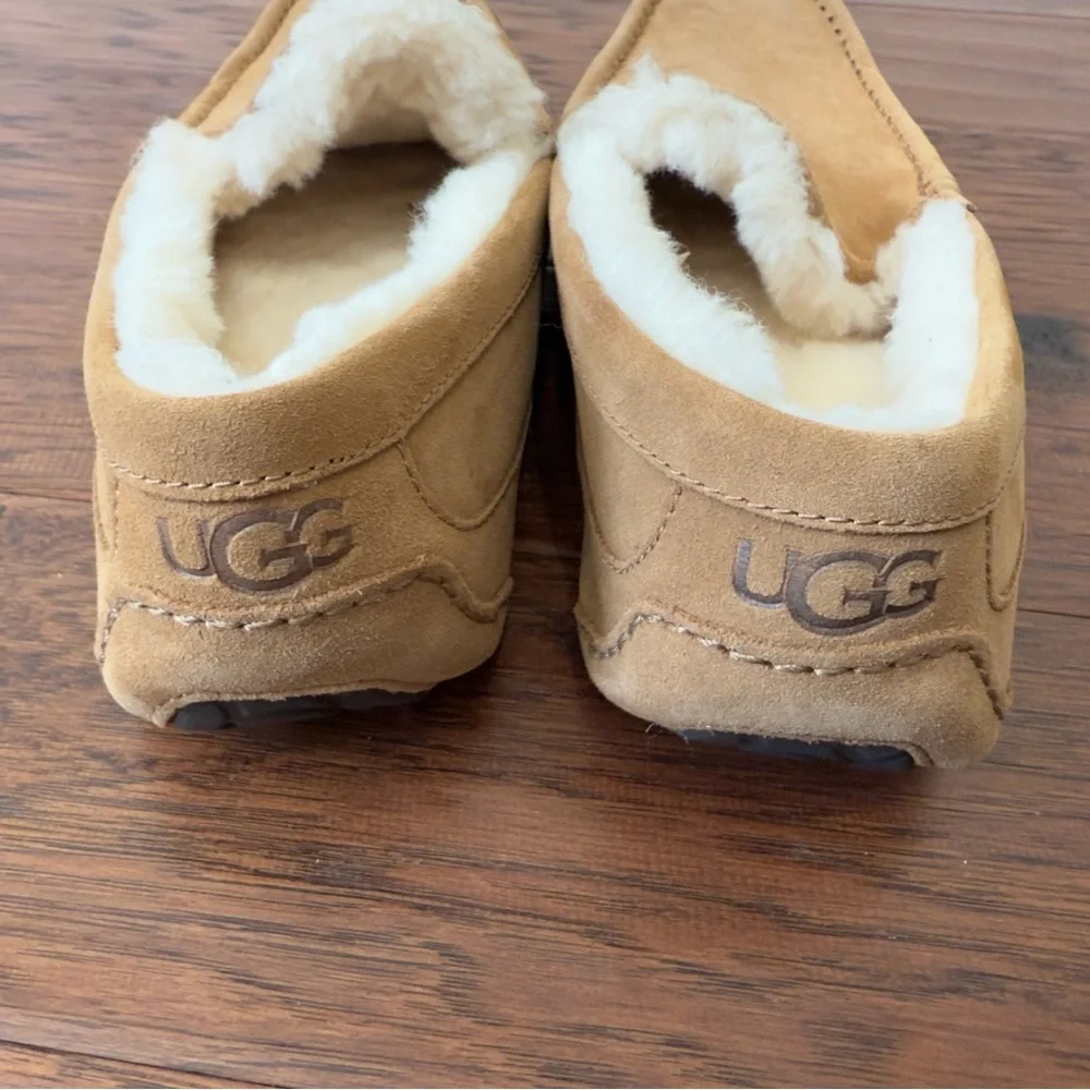 Men's UGG Ascot Slippers - Picture 5 of 9